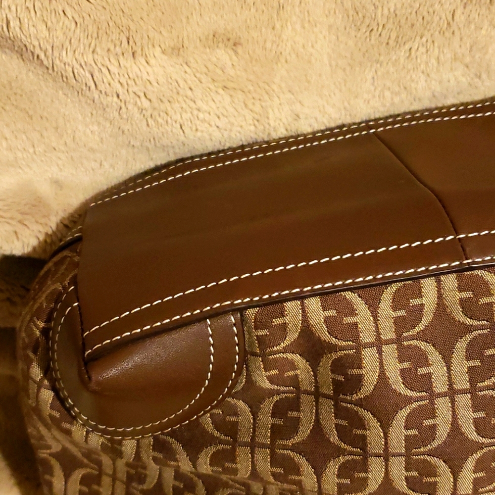 Fossil Purse - Picture 4 of 11